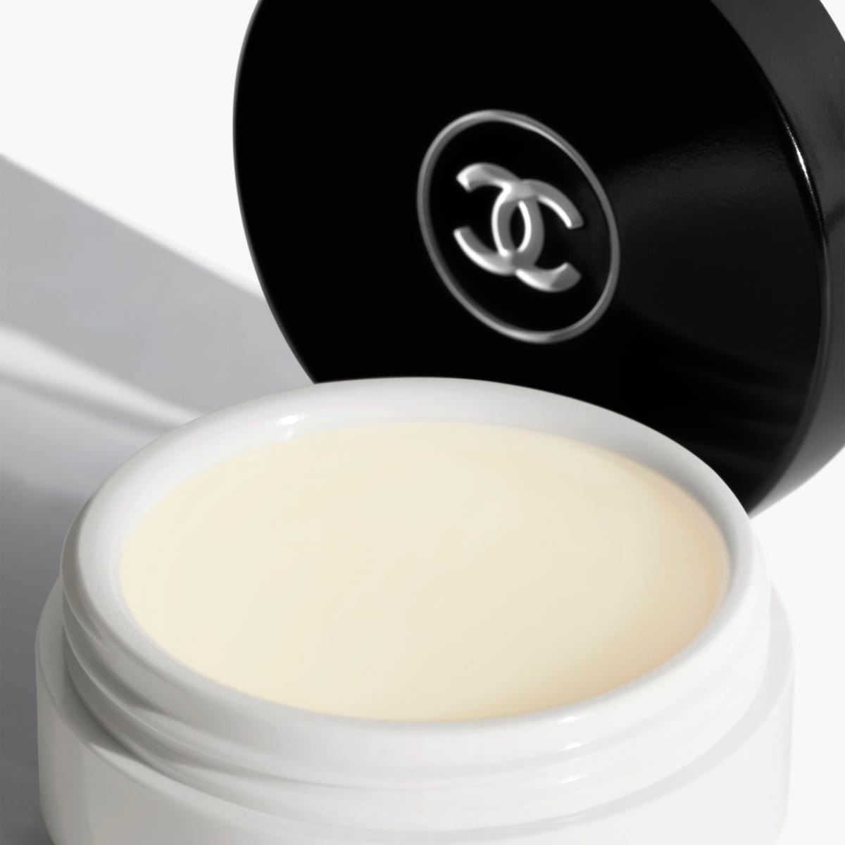 CHANEL Hydra Beauty Nutrition