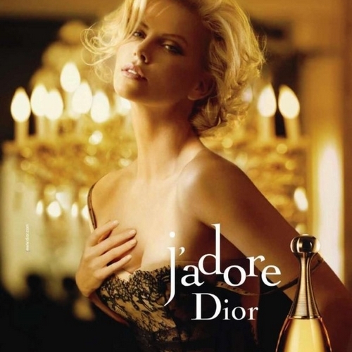 Charlize Theron, le visage incontournable de J'adore